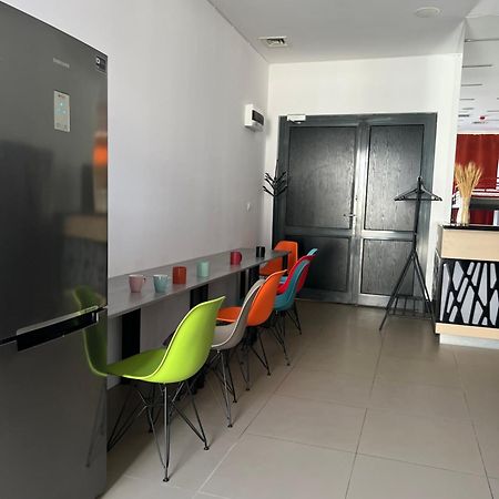 Hostel Fuchs Варшава Экстерьер фото